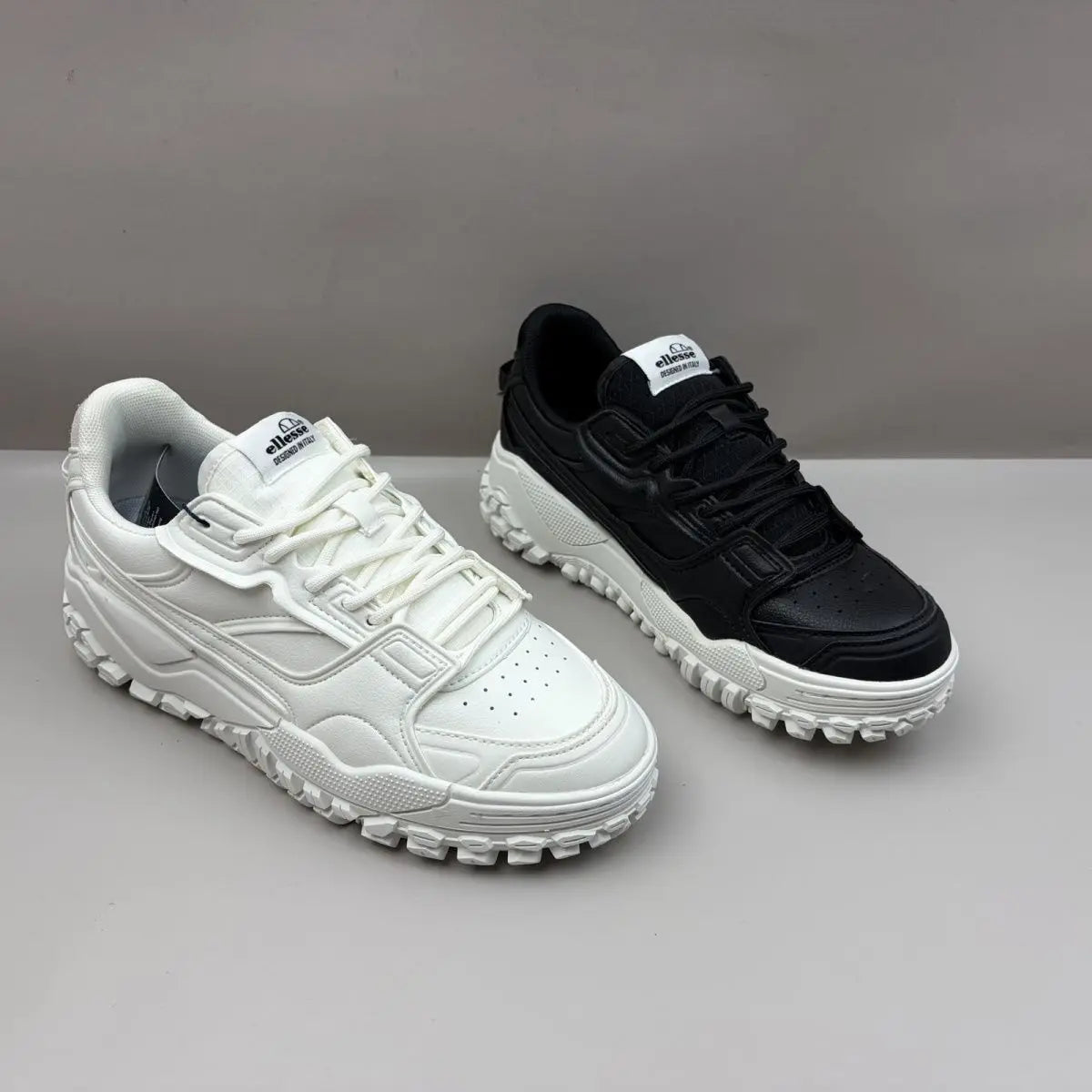 2026 Retro Tech White Sneakers - Chunky Sole, Non-Slip Couple Casual Skate Shoes for Men & Women
