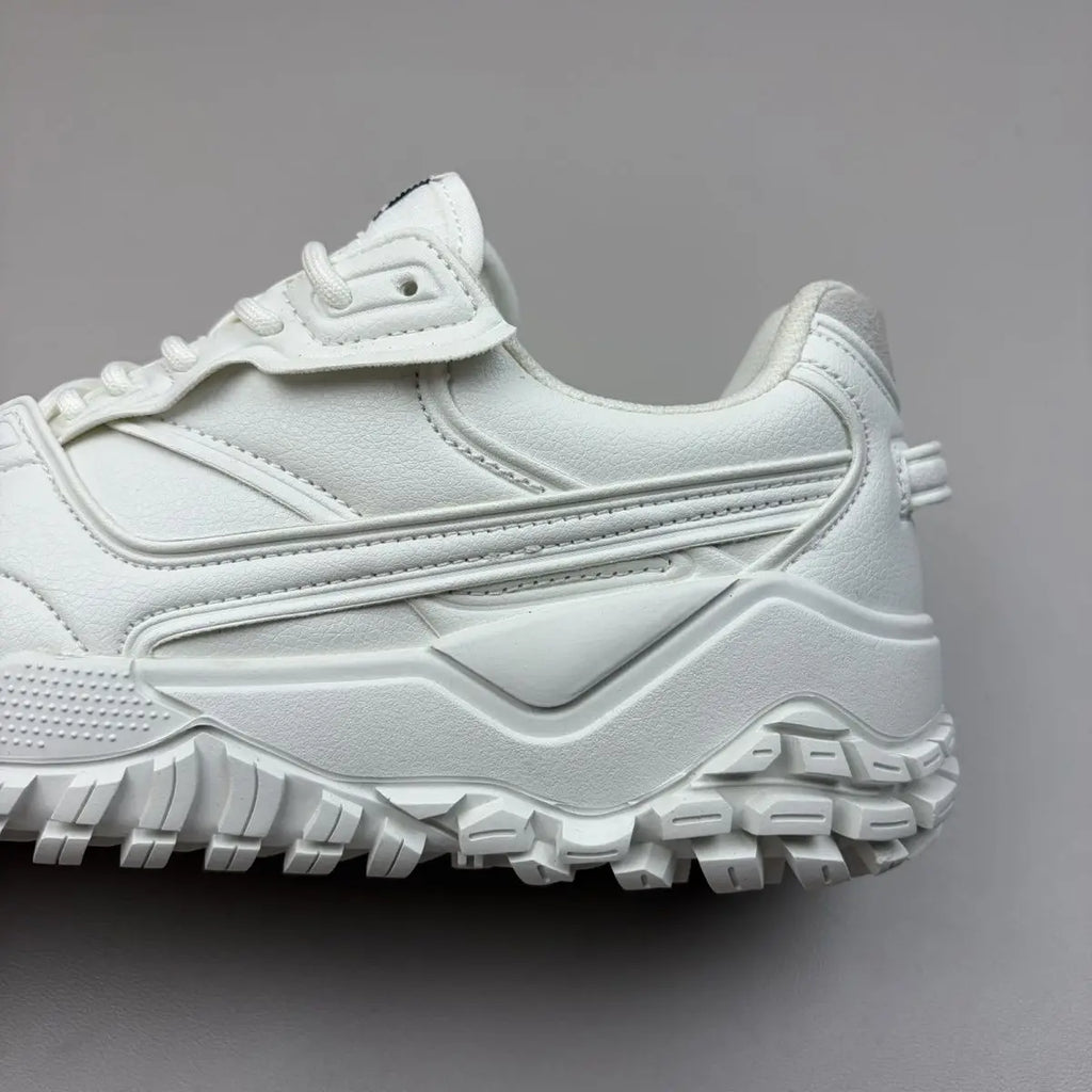 2026 Retro Tech White Sneakers - Chunky Sole, Non-Slip Couple Casual Skate Shoes for Men & Women