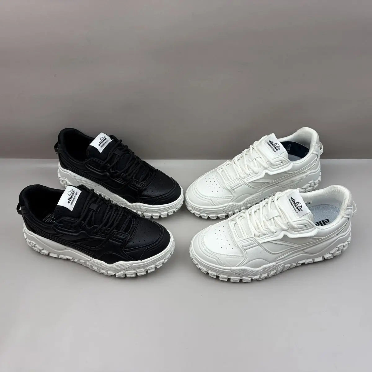 2026 Retro Tech White Sneakers - Chunky Sole, Non-Slip Couple Casual Skate Shoes for Men & Women