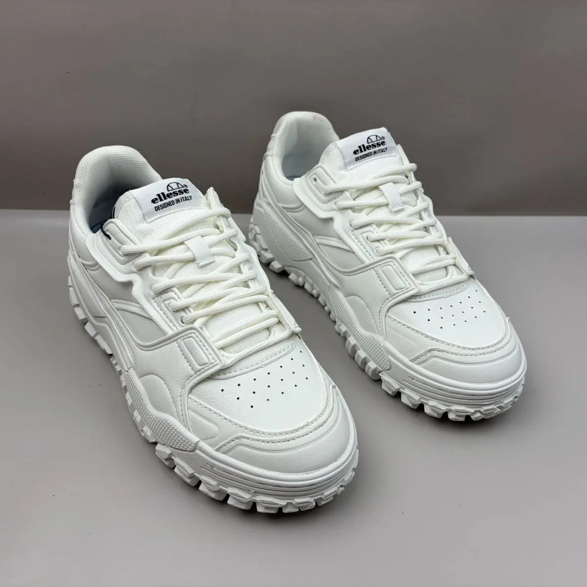 2026 Retro Tech White Sneakers - Chunky Sole, Non-Slip Couple Casual Skate Shoes for Men & Women