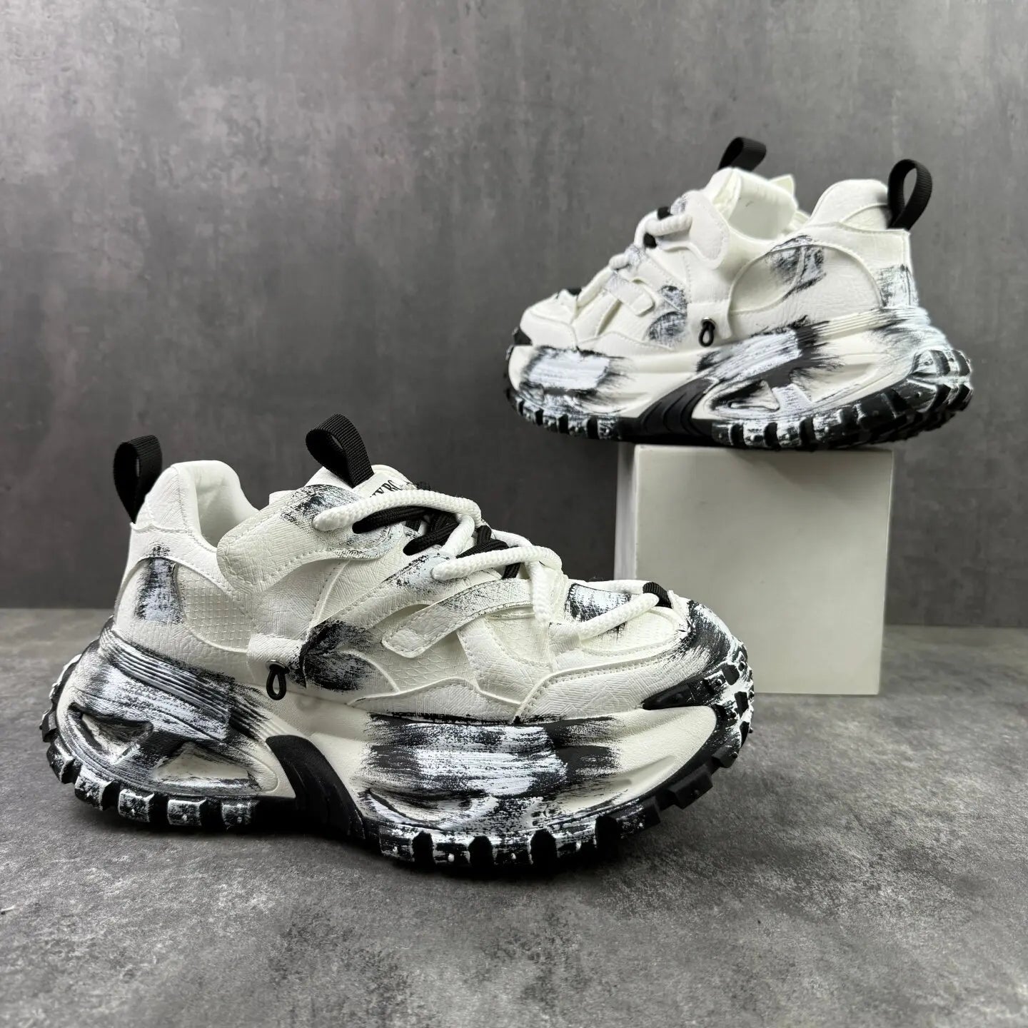 Chunky Sneakers Mens Designer Tire Sole Sport Shoes Fashion Casual Microfiber Leather